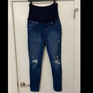 Distressed maternity jeans